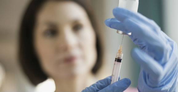 Farmacêutica tem autorização para testar vacina para zika em humanos